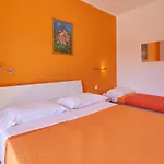Casa Borgo 2 *