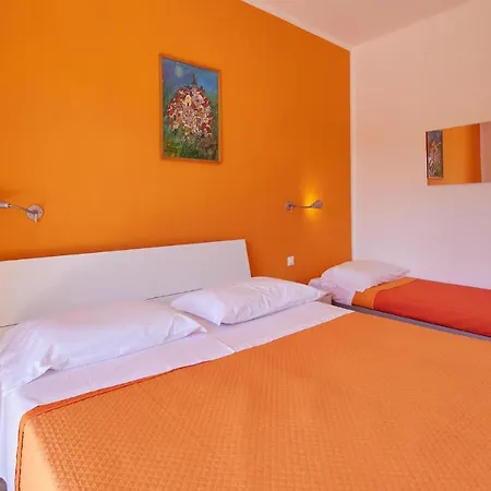 Casa Borgo 2 *